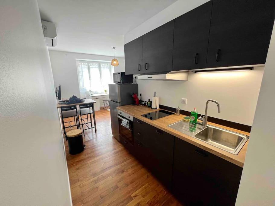 Apartment Climatise / Centre-ville / 4 Personnes